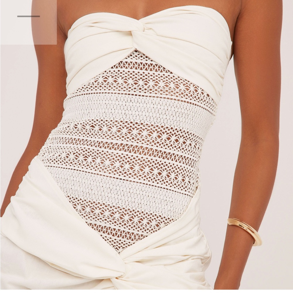 Elegant White Strapless Dress